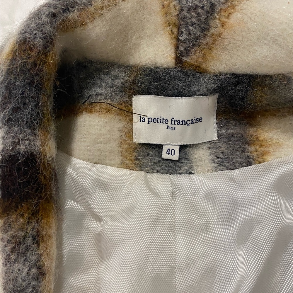 Large Plain Jacket. Brand New.  Never worn